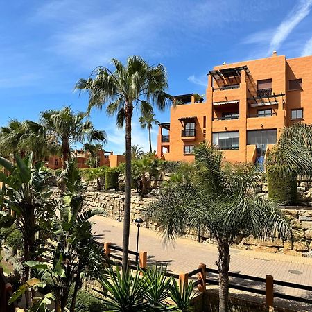 Piso De Lujo Totalmente Equipado A Estrenar Para 6 Estepona Exterior photo