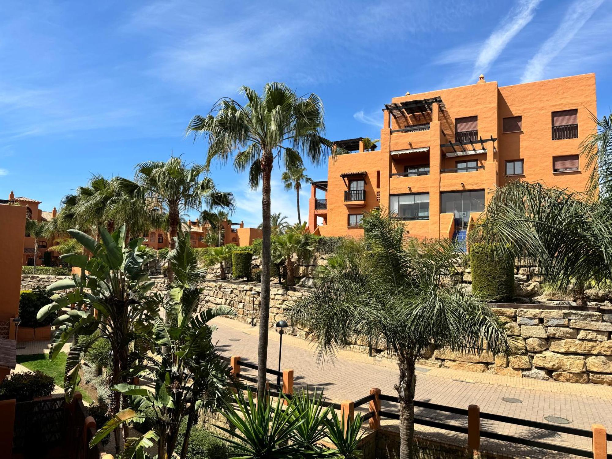 Piso De Lujo Totalmente Equipado A Estrenar Para 6 Estepona Exterior photo