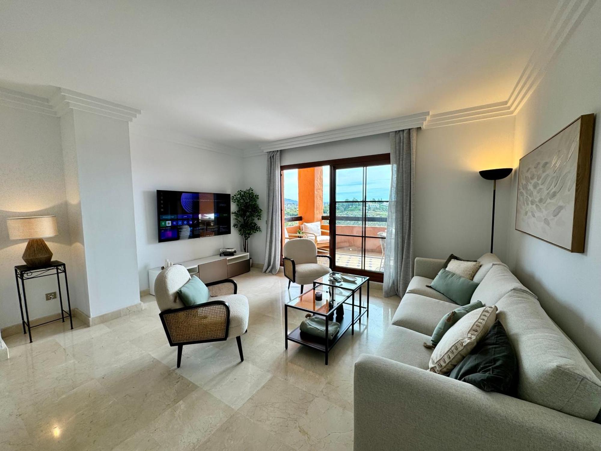 Piso De Lujo Totalmente Equipado A Estrenar Para 6 Estepona Exterior photo