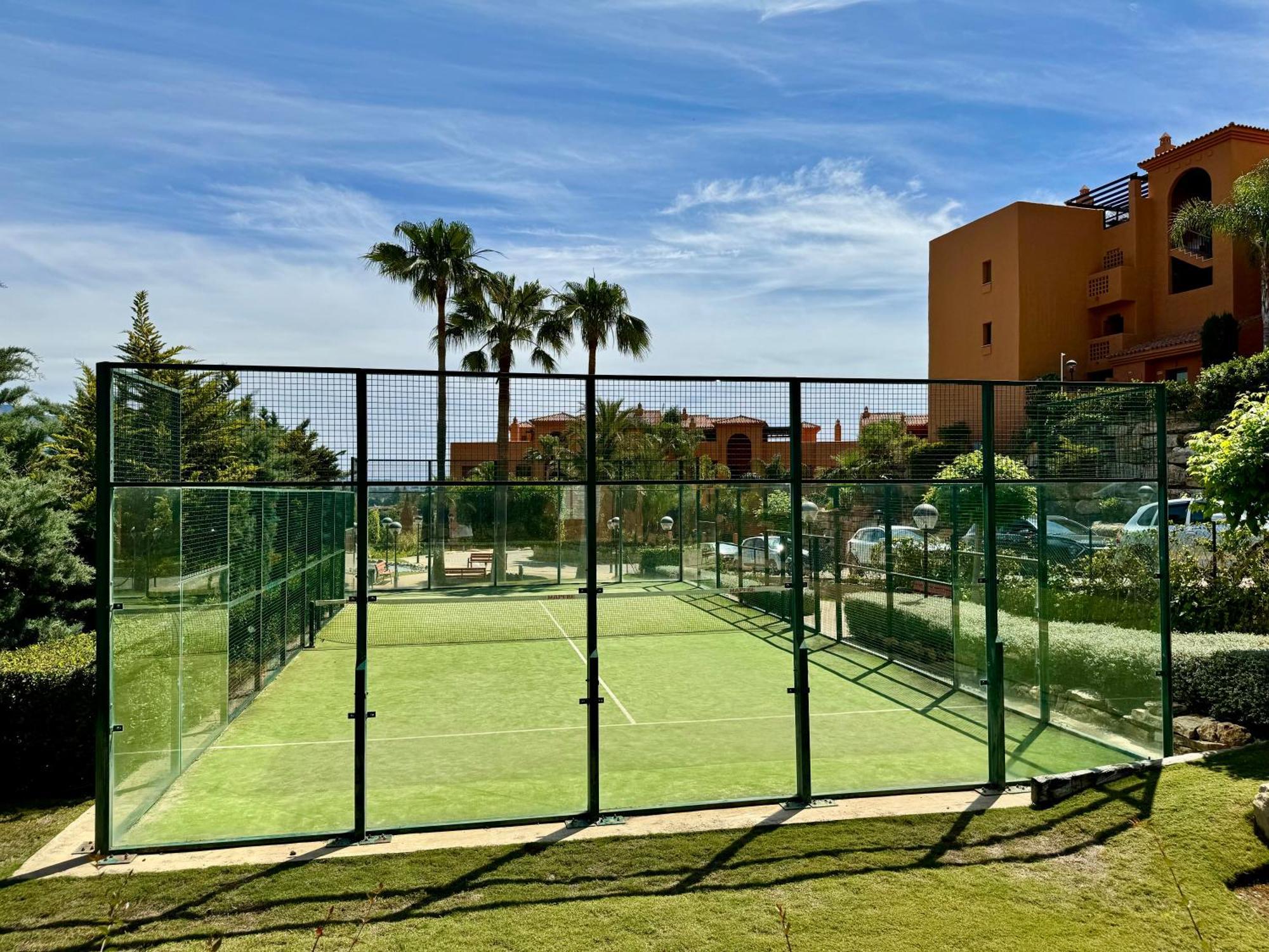 Piso De Lujo Totalmente Equipado A Estrenar Para 6 Estepona Exterior photo