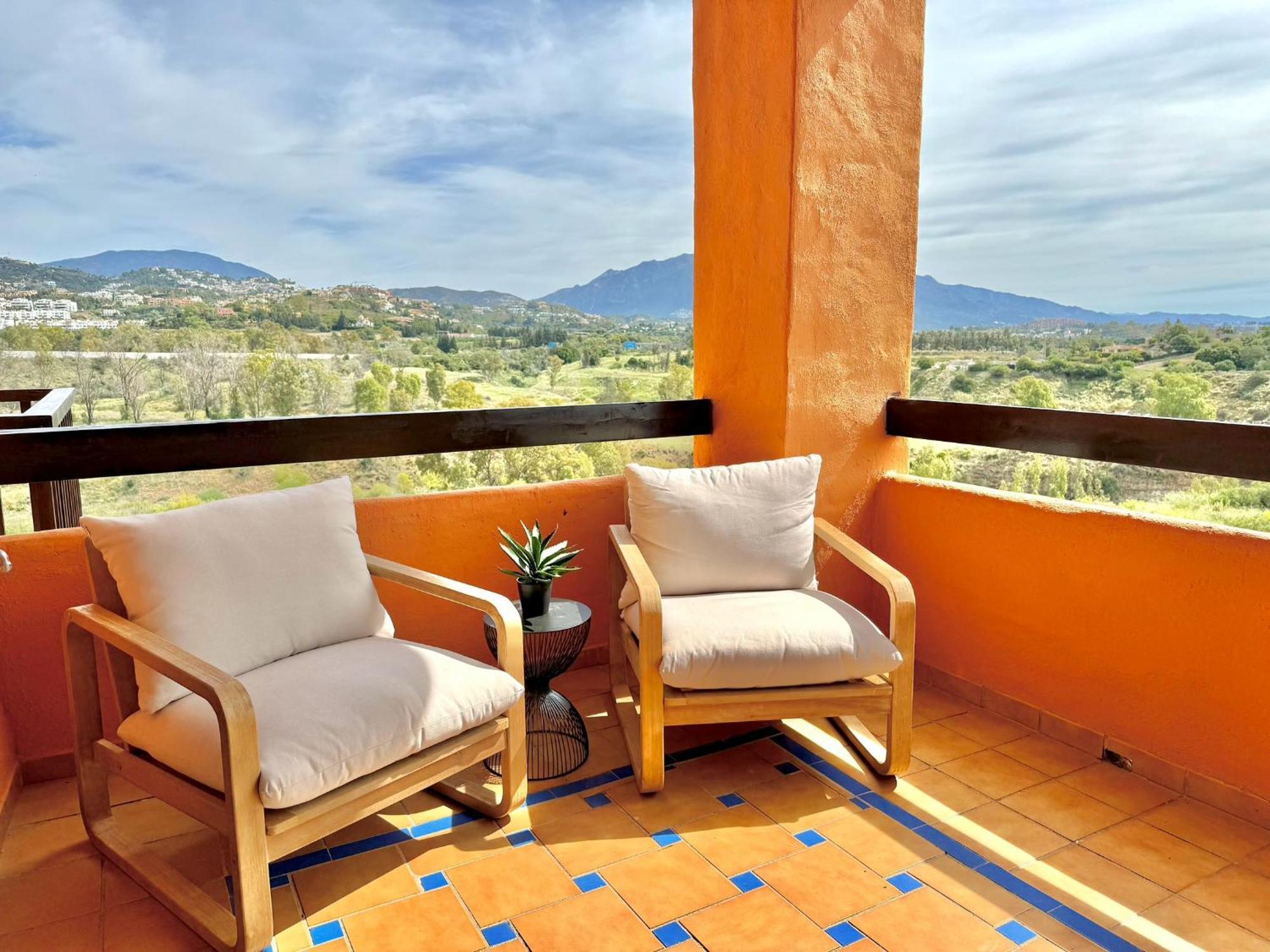 Piso De Lujo Totalmente Equipado A Estrenar Para 6 Estepona Exterior photo