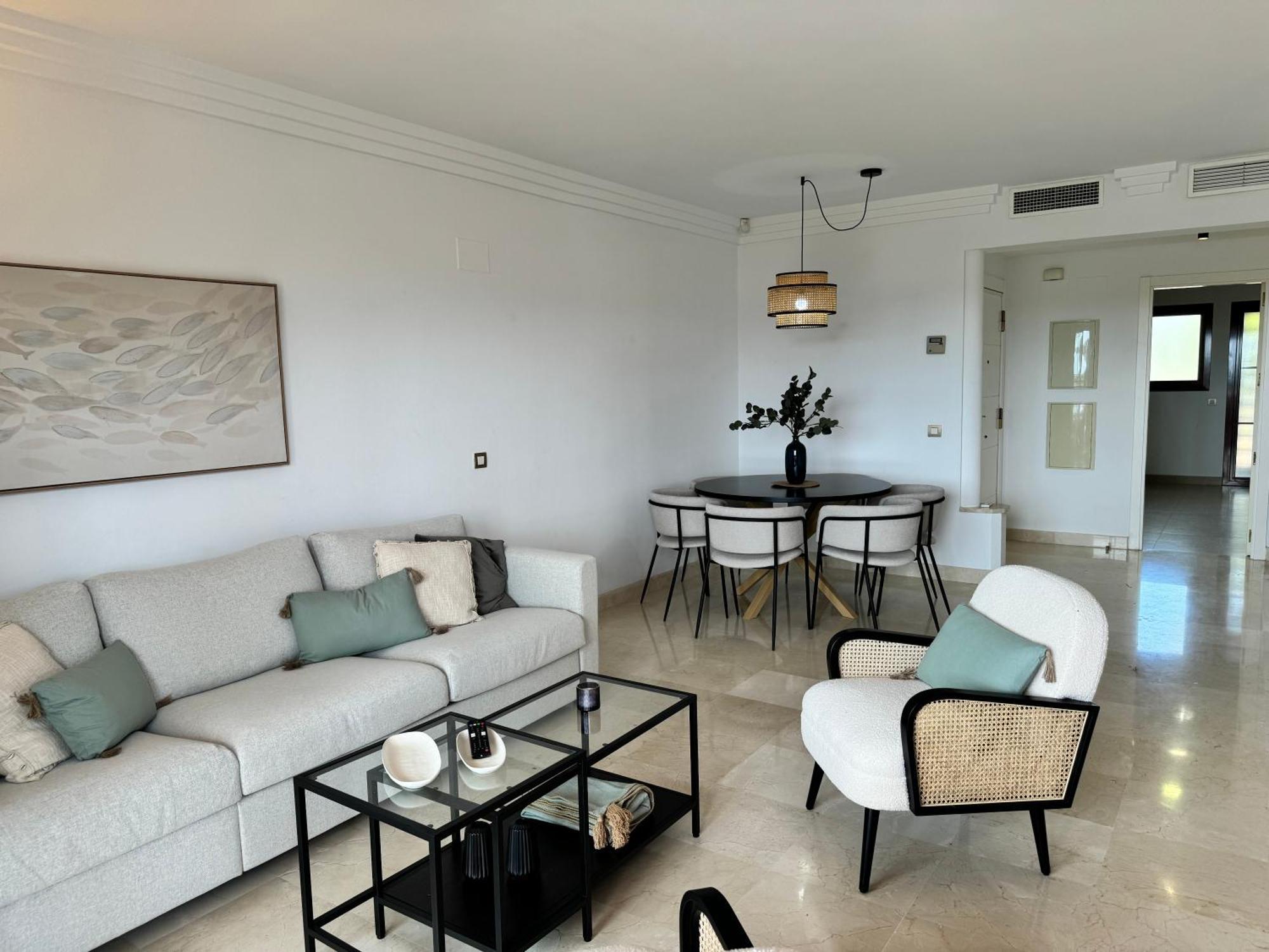 Piso De Lujo Totalmente Equipado A Estrenar Para 6 Estepona Exterior photo